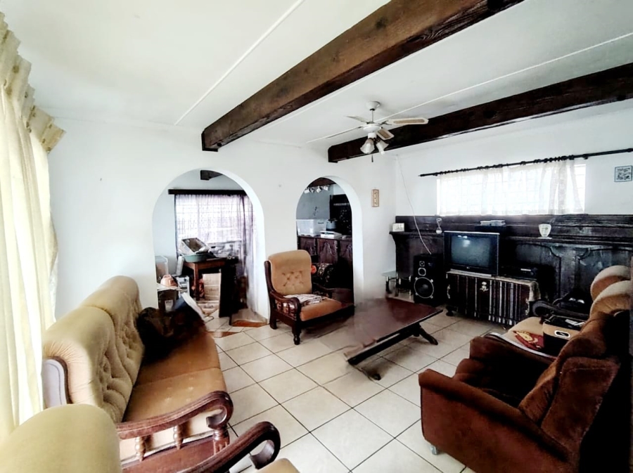 5 Bedroom Property for Sale in Amalinda Eastern Cape